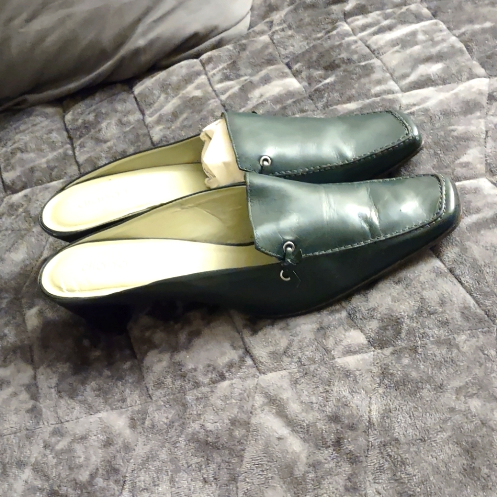 Women's Green Leather Slip-On Shoes